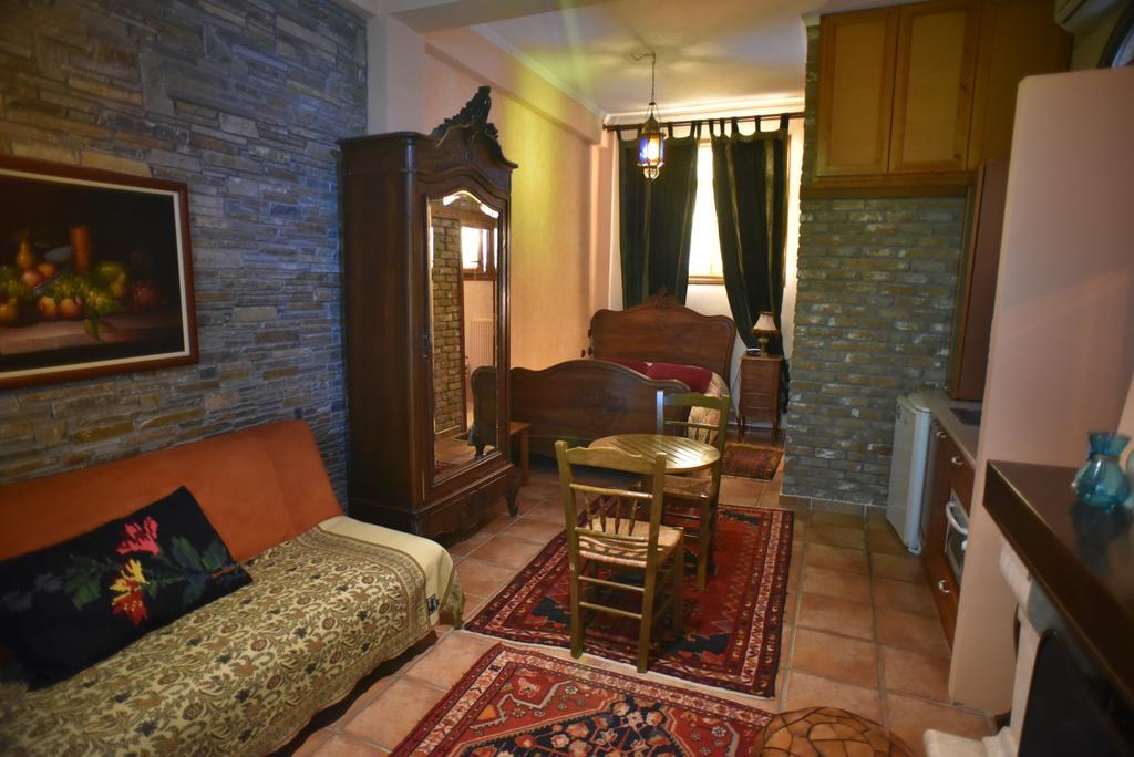 Santa Marina Guesthouse กาโต ลูตรากี ภายนอก รูปภาพ