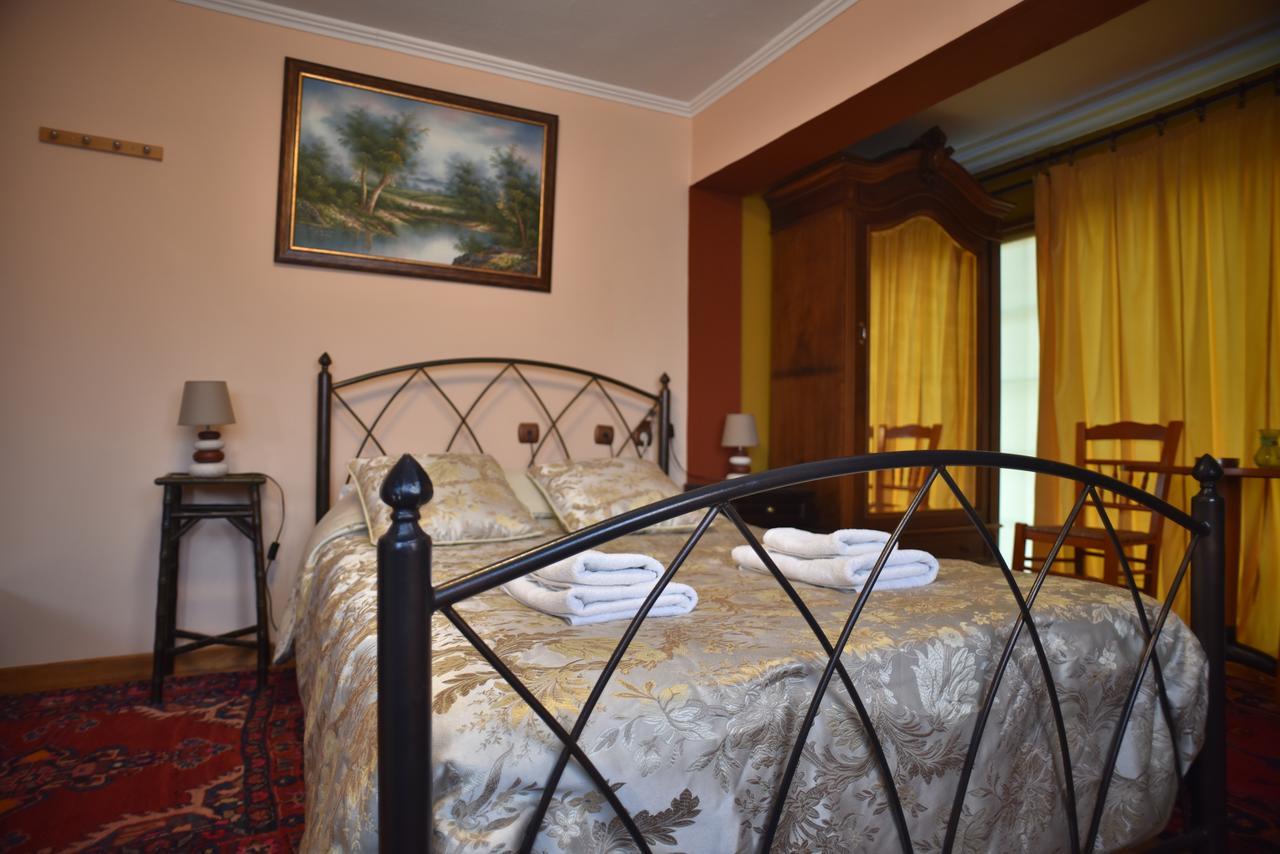 Santa Marina Guesthouse กาโต ลูตรากี ภายนอก รูปภาพ