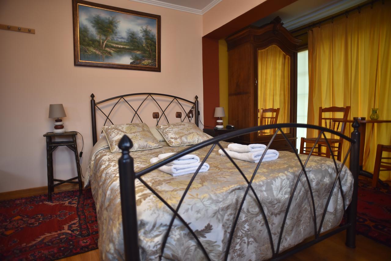 Santa Marina Guesthouse กาโต ลูตรากี ภายนอก รูปภาพ