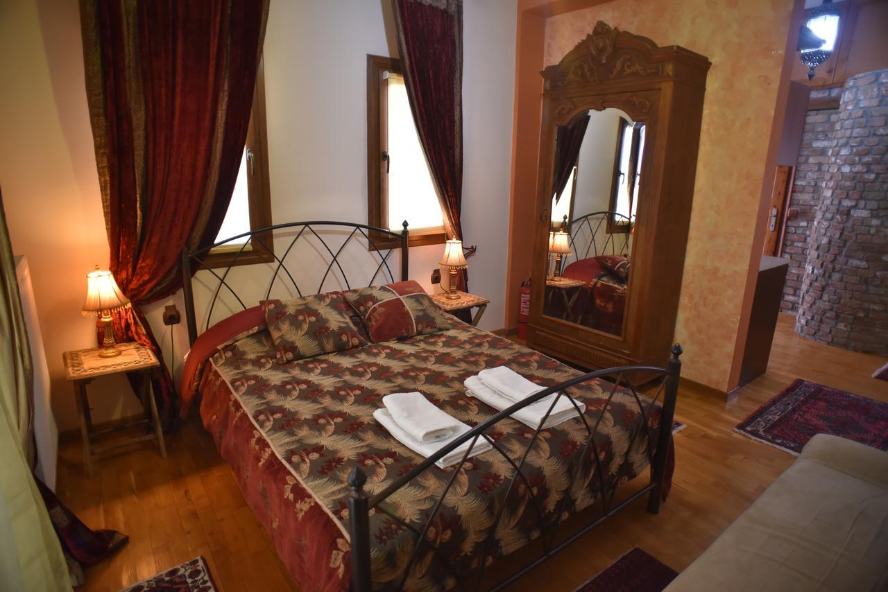 Santa Marina Guesthouse กาโต ลูตรากี ภายนอก รูปภาพ