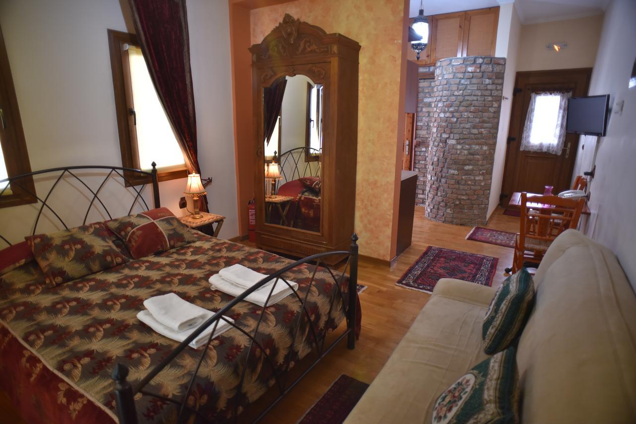 Santa Marina Guesthouse กาโต ลูตรากี ภายนอก รูปภาพ