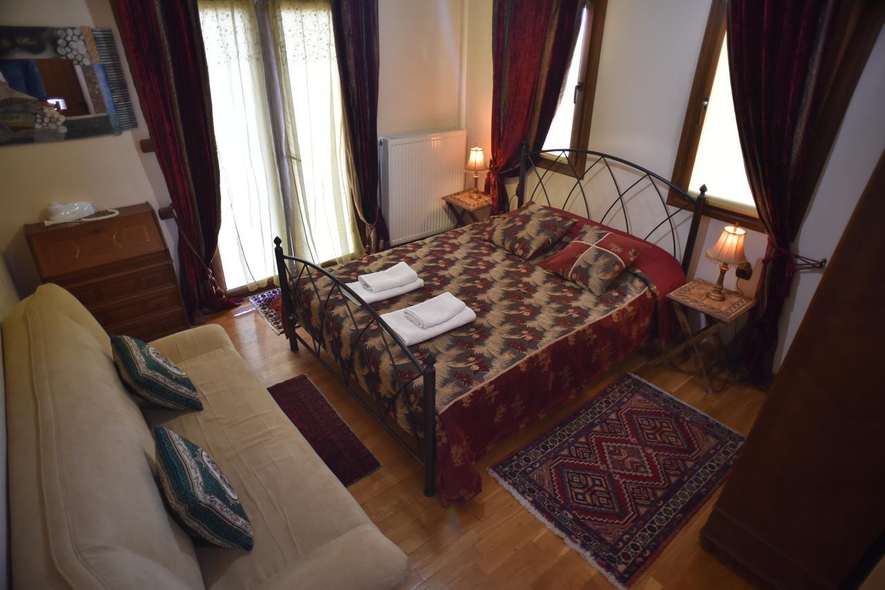 Santa Marina Guesthouse กาโต ลูตรากี ภายนอก รูปภาพ