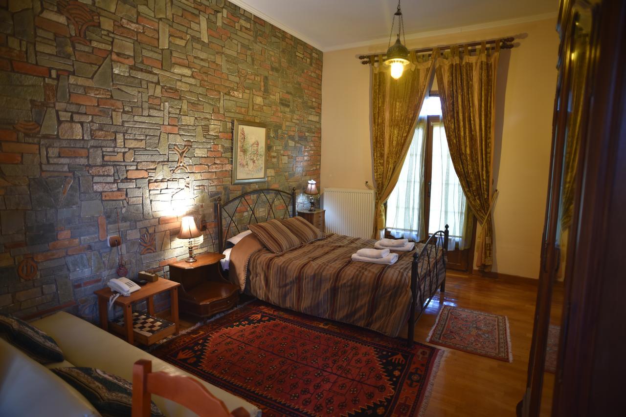 Santa Marina Guesthouse กาโต ลูตรากี ภายนอก รูปภาพ