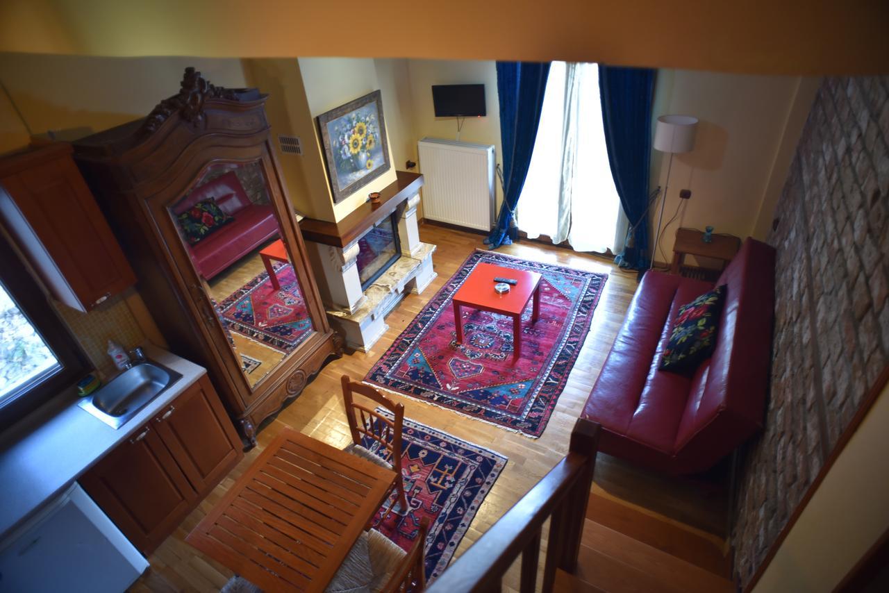 Santa Marina Guesthouse กาโต ลูตรากี ภายนอก รูปภาพ