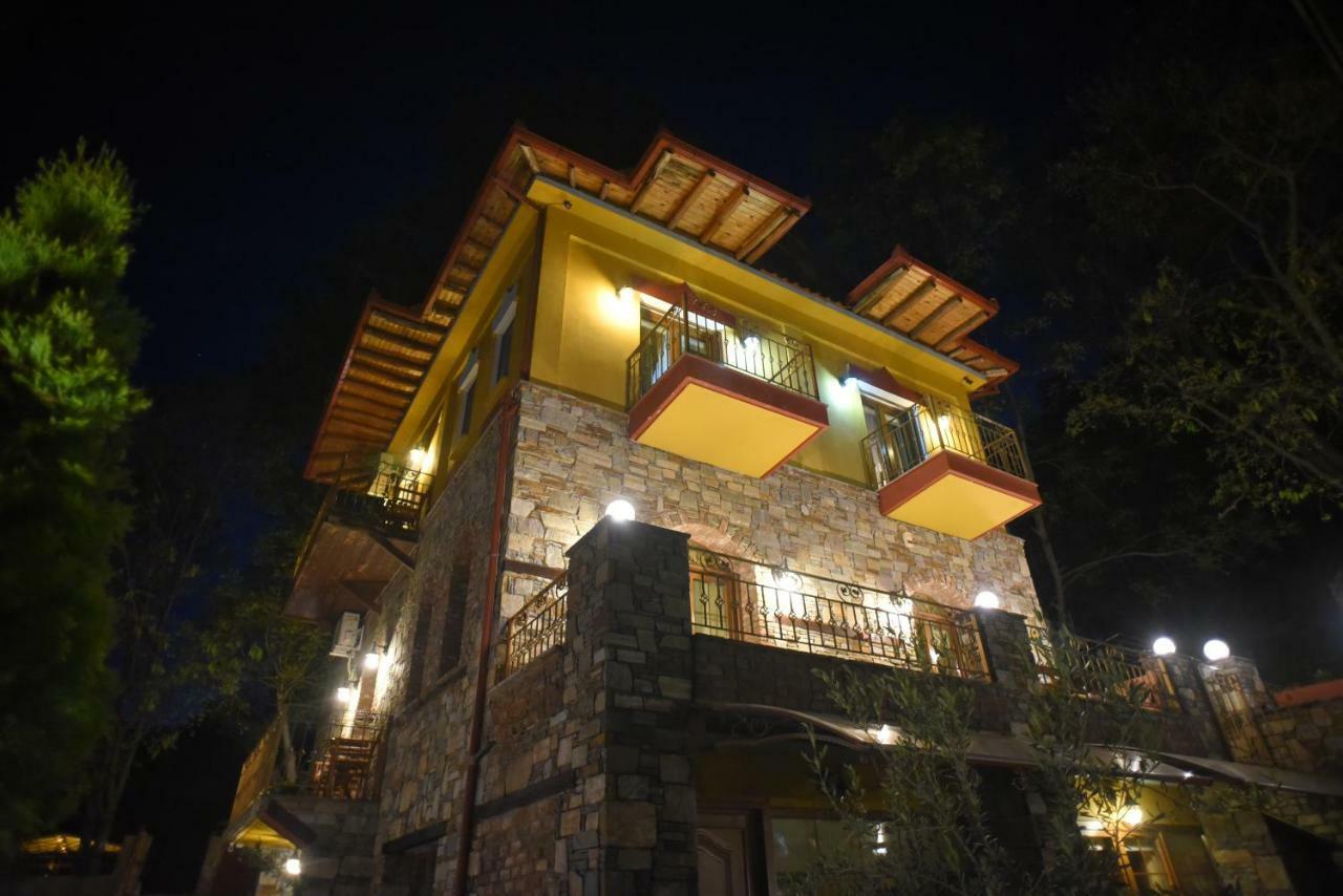 Santa Marina Guesthouse กาโต ลูตรากี ภายนอก รูปภาพ