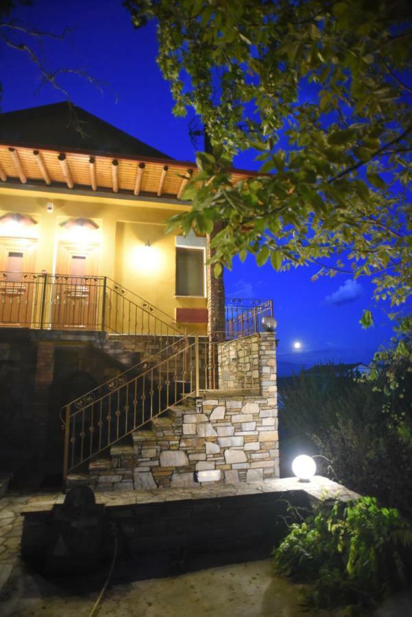 Santa Marina Guesthouse กาโต ลูตรากี ภายนอก รูปภาพ