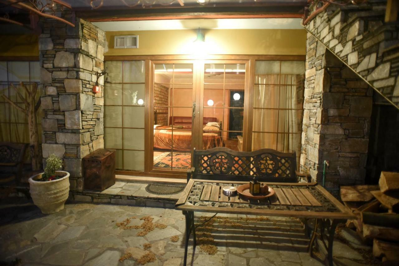 Santa Marina Guesthouse กาโต ลูตรากี ภายนอก รูปภาพ