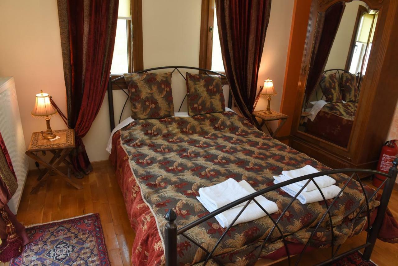 Santa Marina Guesthouse กาโต ลูตรากี ภายนอก รูปภาพ