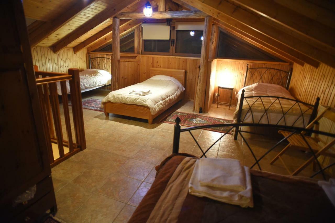 Santa Marina Guesthouse กาโต ลูตรากี ภายนอก รูปภาพ