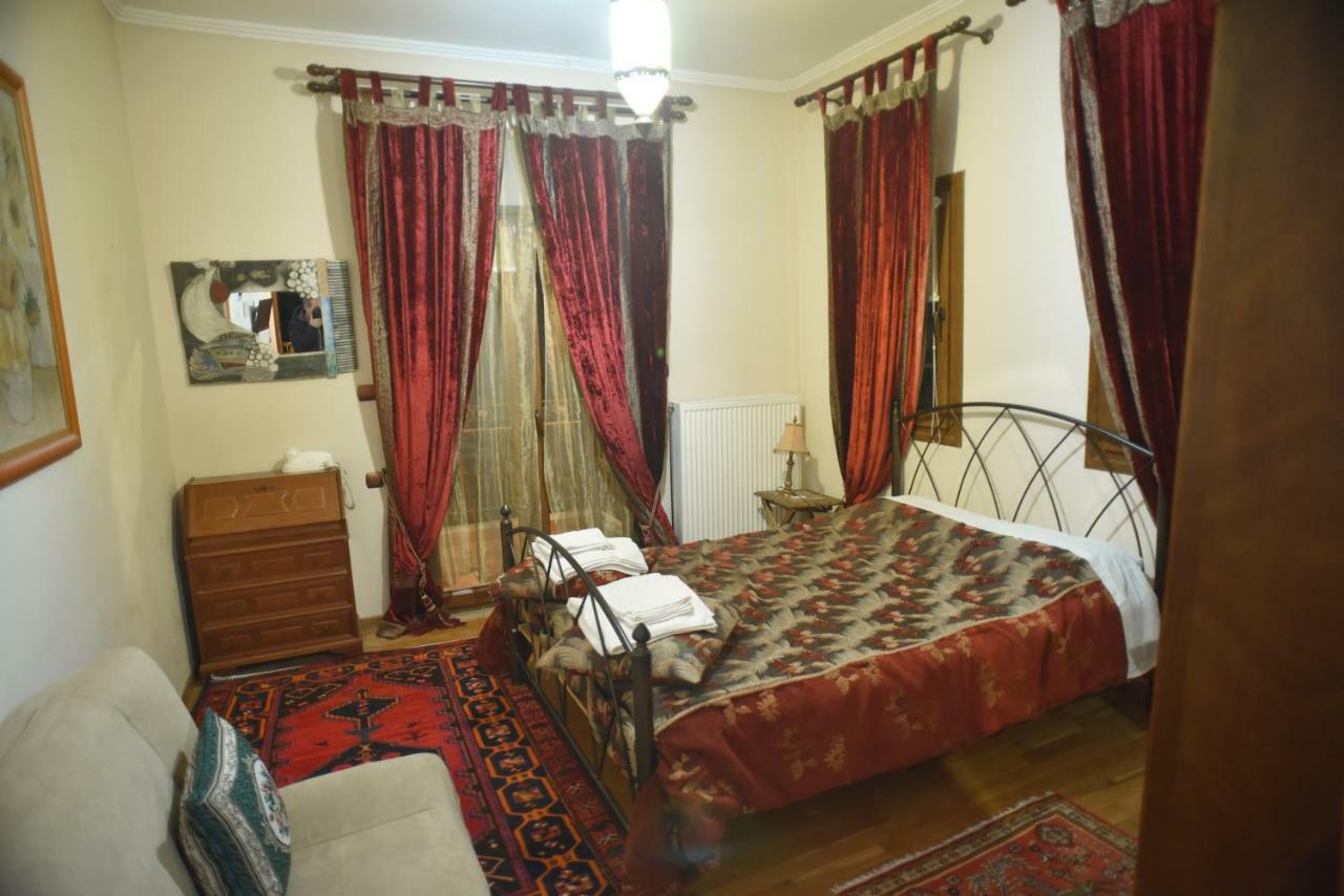 Santa Marina Guesthouse กาโต ลูตรากี ภายนอก รูปภาพ