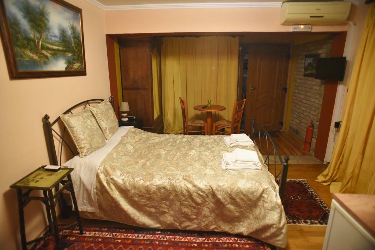 Santa Marina Guesthouse กาโต ลูตรากี ภายนอก รูปภาพ