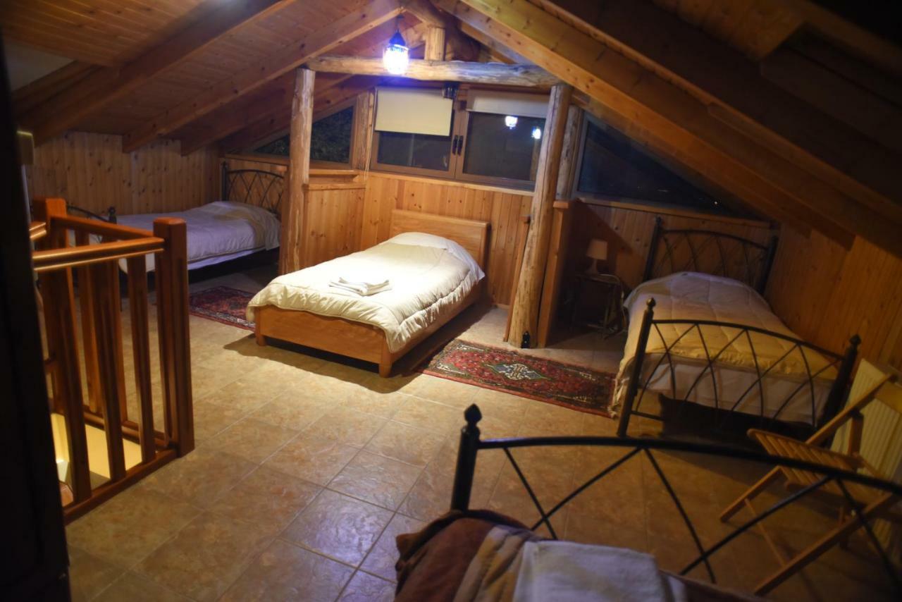 Santa Marina Guesthouse กาโต ลูตรากี ภายนอก รูปภาพ