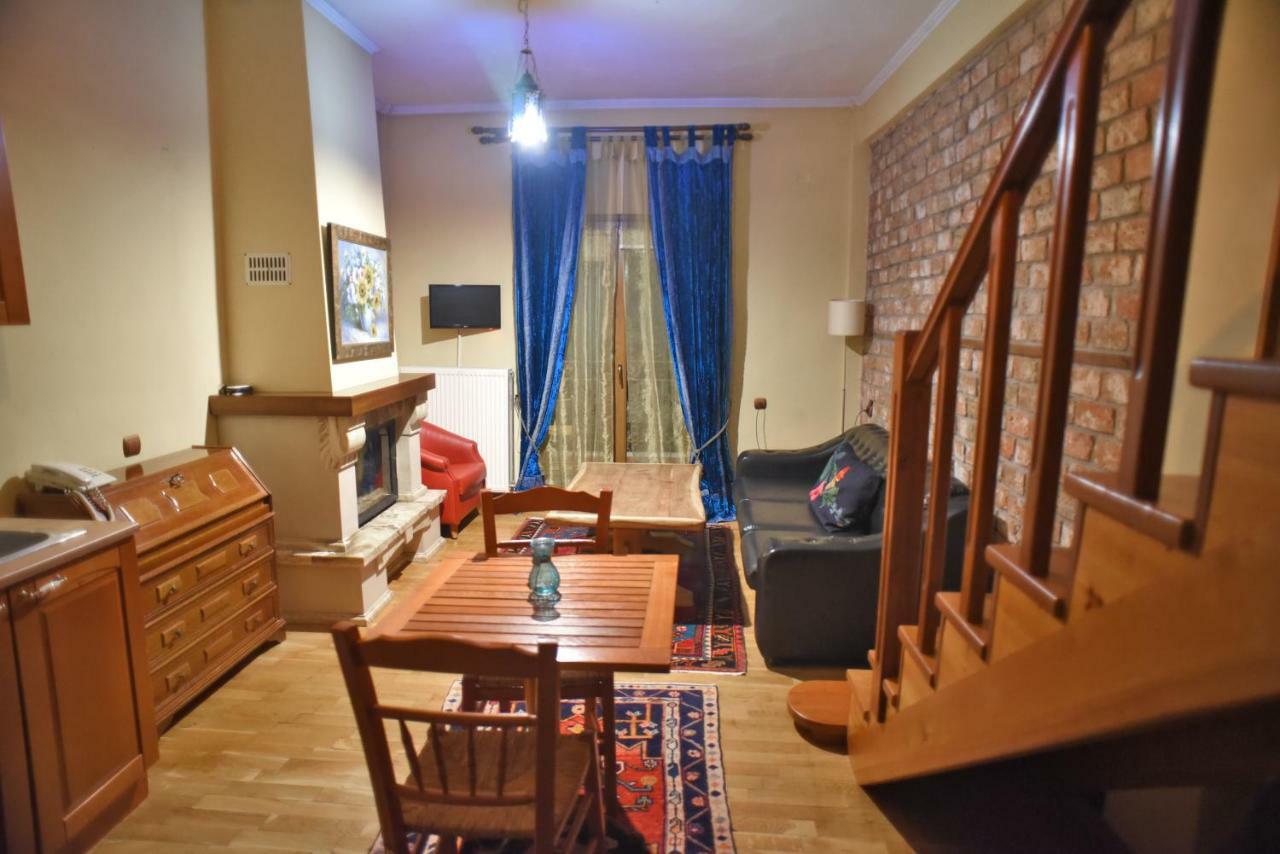 Santa Marina Guesthouse กาโต ลูตรากี ภายนอก รูปภาพ
