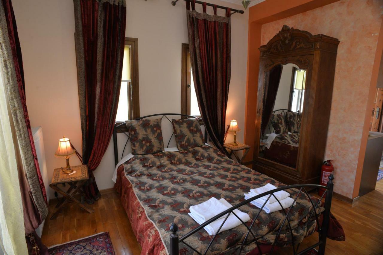Santa Marina Guesthouse กาโต ลูตรากี ภายนอก รูปภาพ