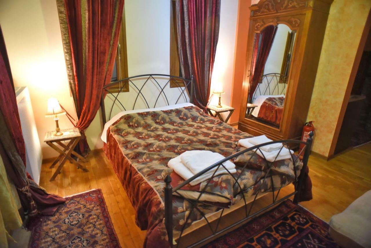 Santa Marina Guesthouse กาโต ลูตรากี ภายนอก รูปภาพ